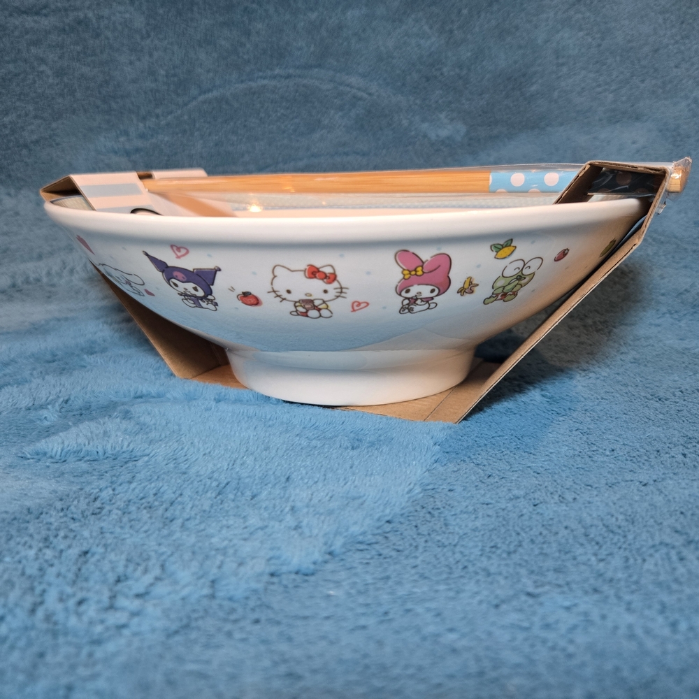 🍜Hello Kitty & Friends 30oz. Ceramic Noodle Bowl with Chopstick Set by Sanrio